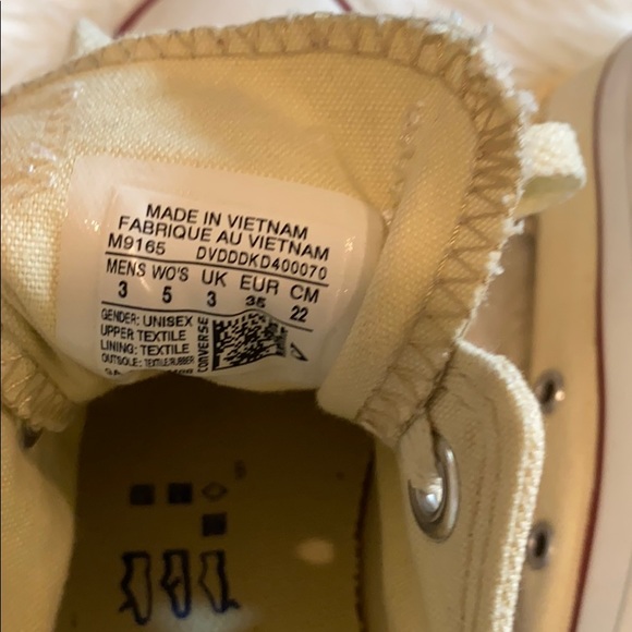 Converse - Picture 3 of 3